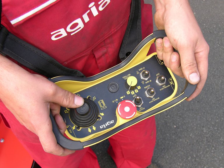 Agria 9600 Helling maaier RC mulcher 