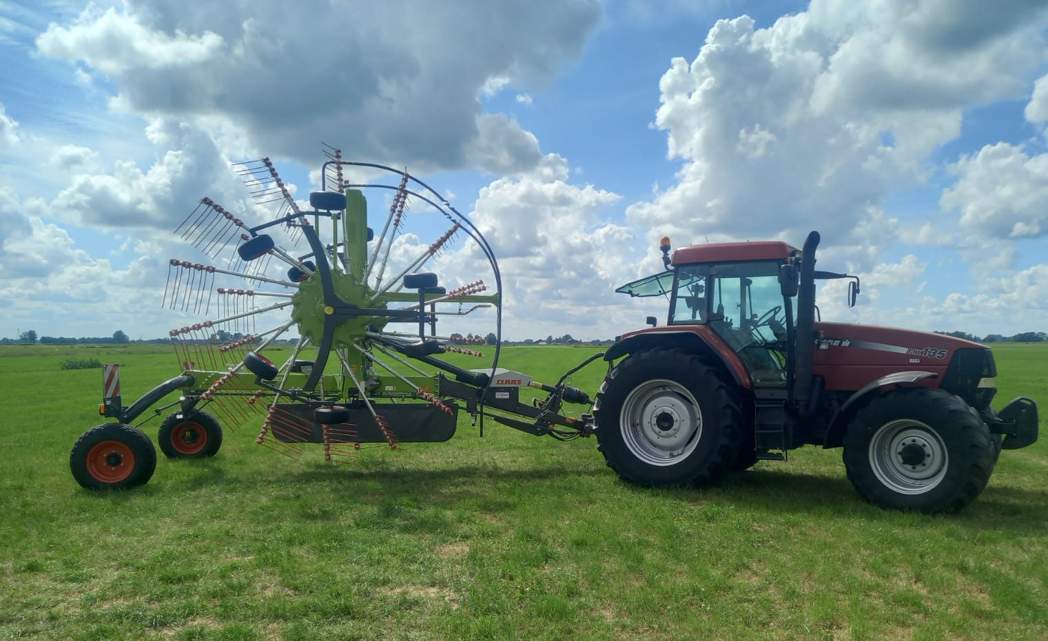 Claas Liner 2900 Trend afgeleverd.