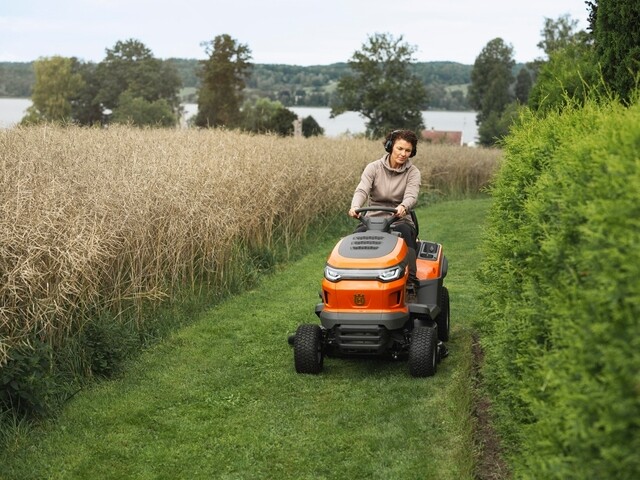 Husqvarna TS 217T Benzine Zitmaaier 95cm