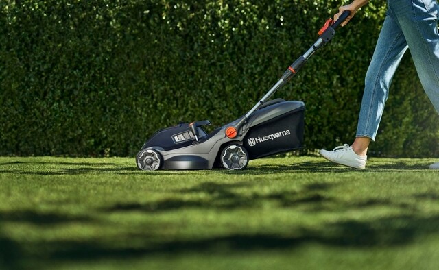 Husqvarna Aspire LC34-P4A Accu Grasmaaier 
