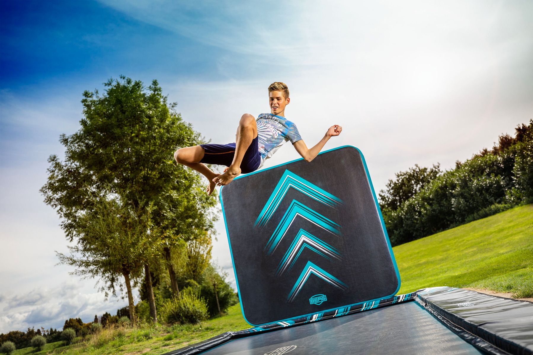 BERG Ultim Elite FlatGround 500 Grey + A
