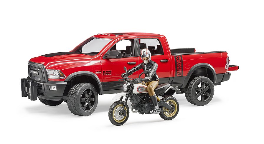 Bruder Ram 2500 Power wagon, Scrambler Ducati Desert Sled en bestuurder 1:16