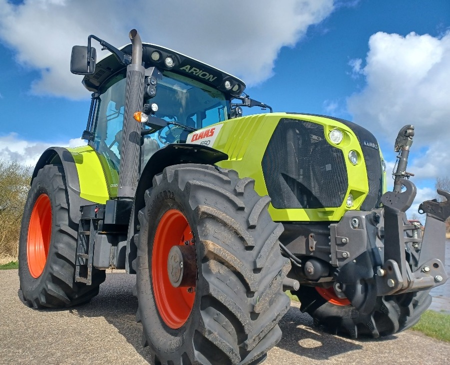 Afgeleverd: Claas Arion 650 Cebis