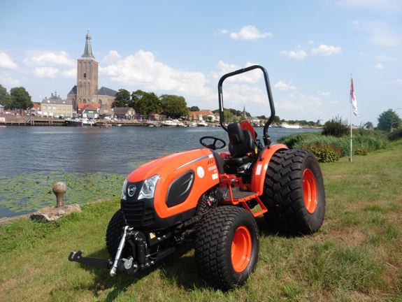 Kioti CK2630 M/HST compacttractor 25pk