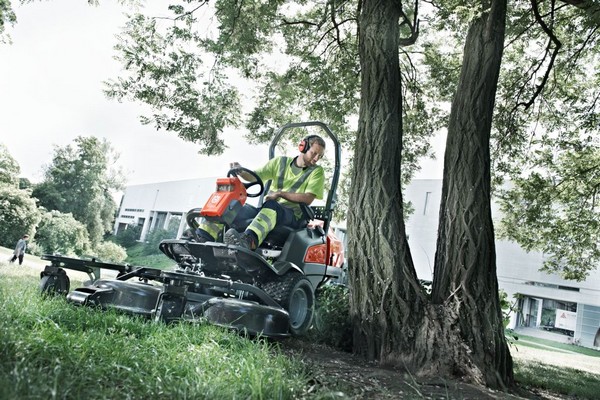 Husqvarna Frontmaaier P524X (112/122cm maaidek)