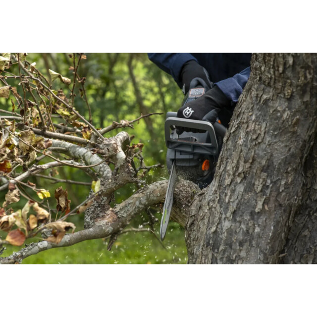 Husqvarna Aspire Accu Kettingzaag C15X-P4A