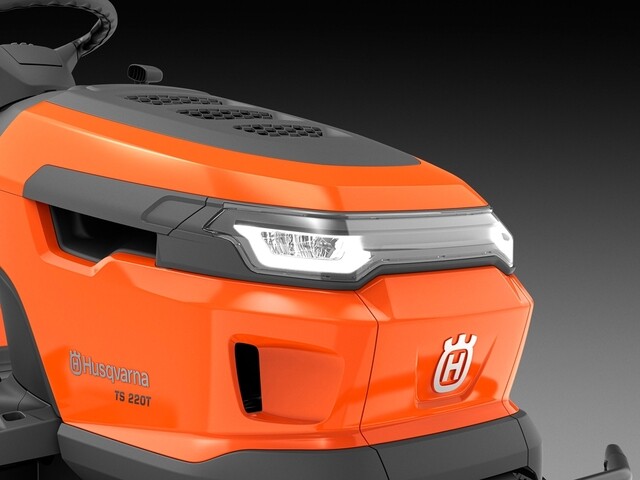 Husqvarna TC 220T Benzine Zitmaaier 108