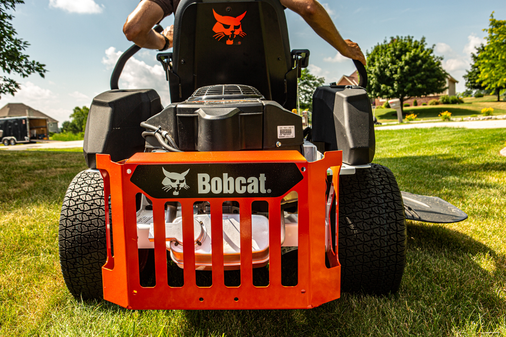 BOB-CAT ZT2000 zero-turn 48" demo model 122cm