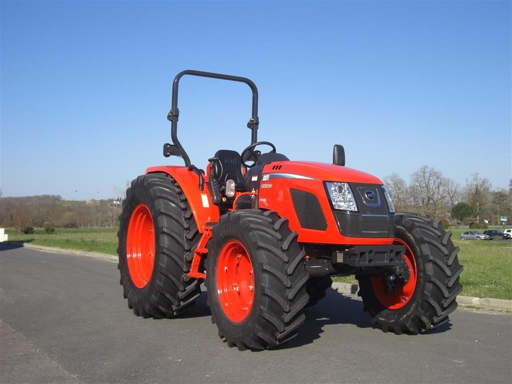 Kioti RX7330 compacttractor 73pk