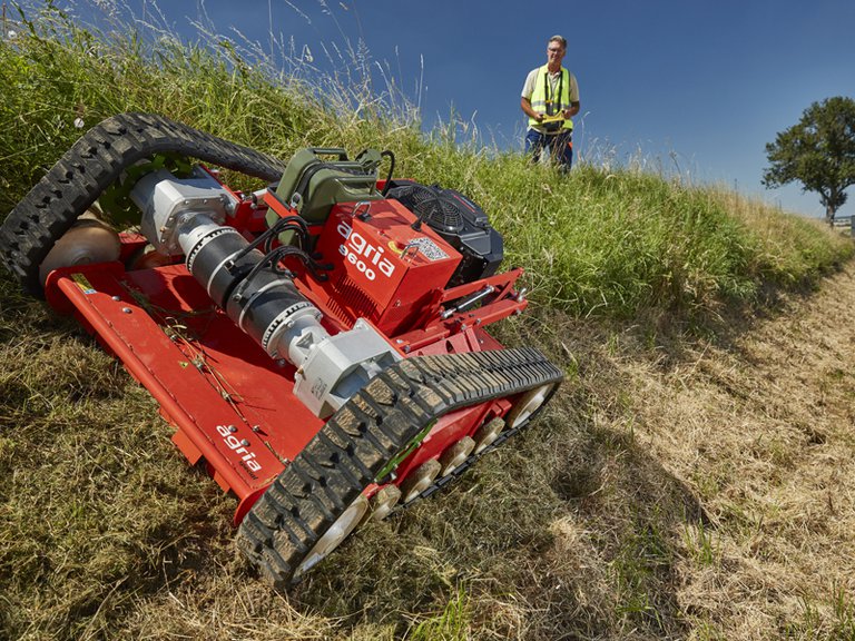 Agria 9600 Helling maaier RC mulcher 