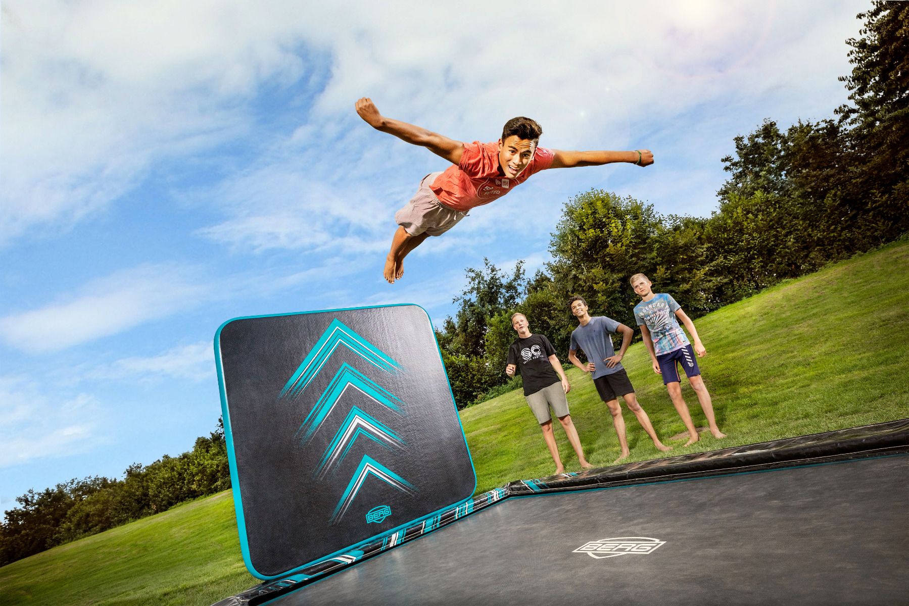 BERG Ultim Elite FlatGround 500 Grey + A