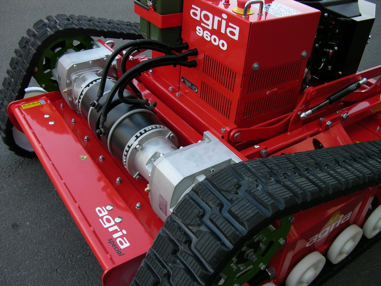 Agria 9600 Helling maaier RC mulcher 