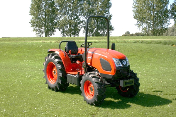 Kioti DK6020 M/HST compacttractor 60pk